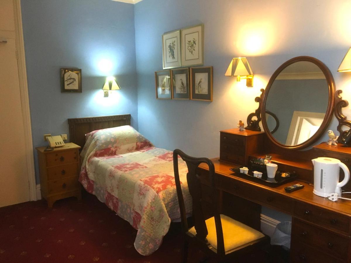 The Wynnstay 3*